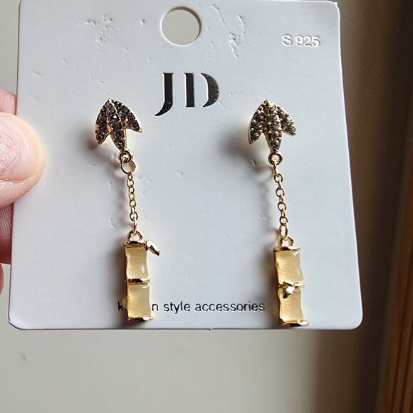 NWT JD Gold Tone Drop Dangle Earrings - Picture 4 of 11